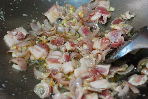 Stir-Fry Pork Belly With Onions & Garlic
